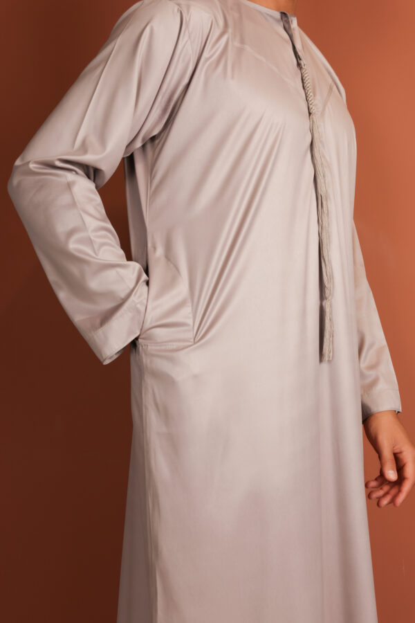 Kandhoura Idris - Soft Taupe Emirati Kandhoura – Premium Cotton Blend | Timeless Comfort & Elegance