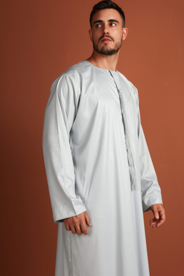 Kandhoura Idriss - Light Grey Emirati Kandhoura – Soft Cotton Blend | Modern Tradition & Comfort