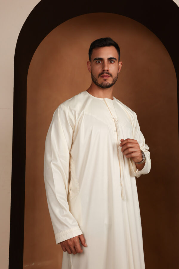 Kandhoura Yassir - Ivory White Emirati Kandhoura – Soft Satin Blend | Classic & Breathable Traditional Wear.