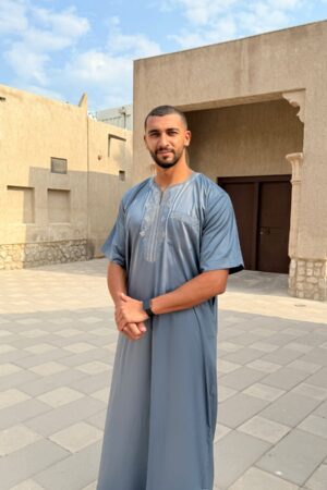 Qamis Aness - Steel Blue Short-Sleeve Men’s Qamis – Premium Ebony Satin | Intricate Embroidery