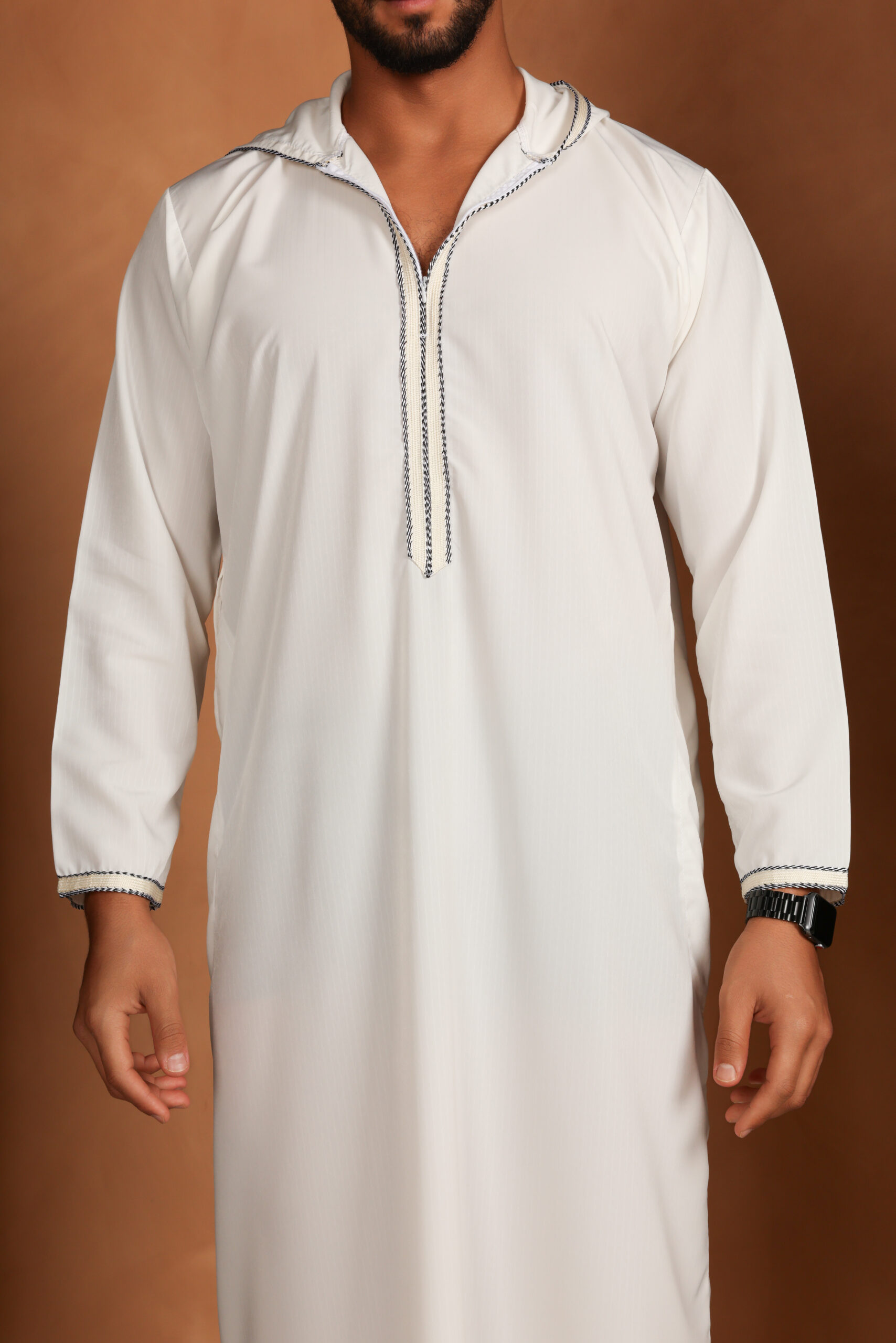 Qamis Bakary - Qamis Blanco con Capucha para Hombre - Tejido Zibda Ligero | Diseño Omaní Clásico