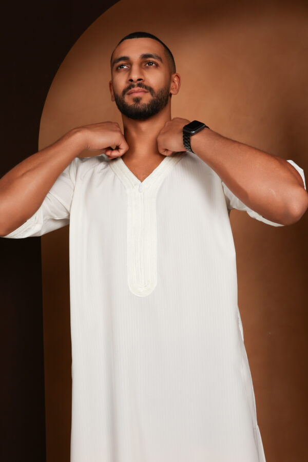 Qamis Elias - Men’s Short-Sleeve Qamis Elias – Pure White with Minimalist Embroidery