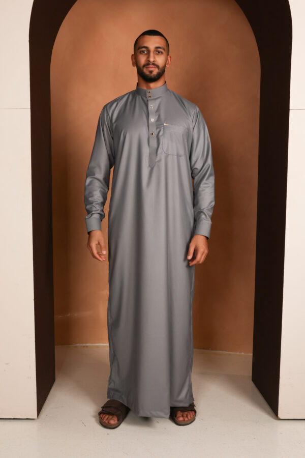 Qamis Izzak – Men’s Long Qamis in Steel Grey