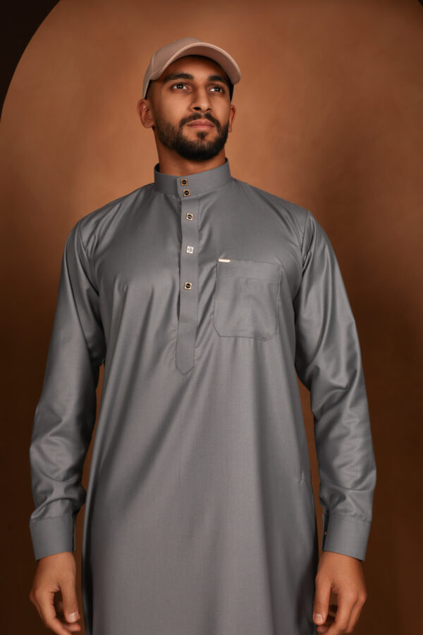 Qamis Izzak – Men’s Long Qamis in Steel Grey