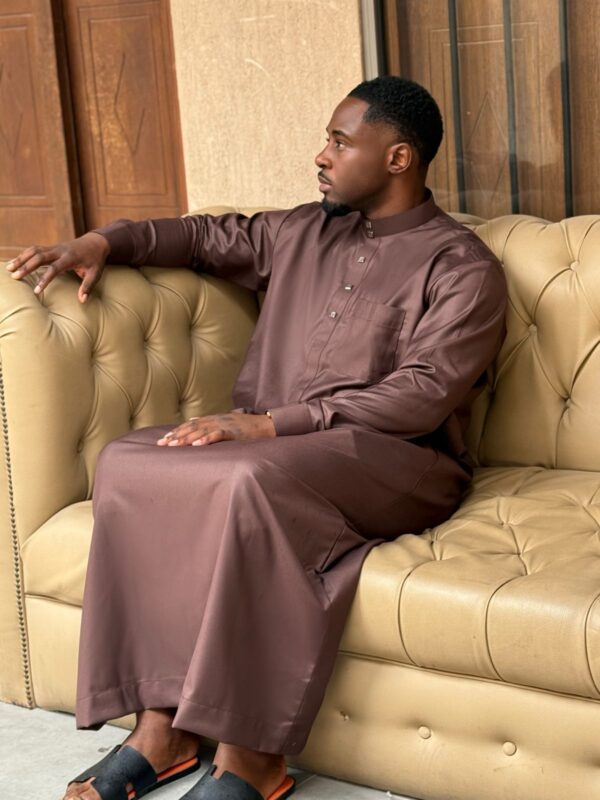 Qamis Malik - Qamis long pour homme en brun chocolat