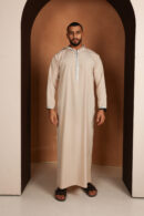 Qamis Mohamed - Qamis de hombre con capucha beige - Tejido ligero Zibda | Diseño clásico omaní