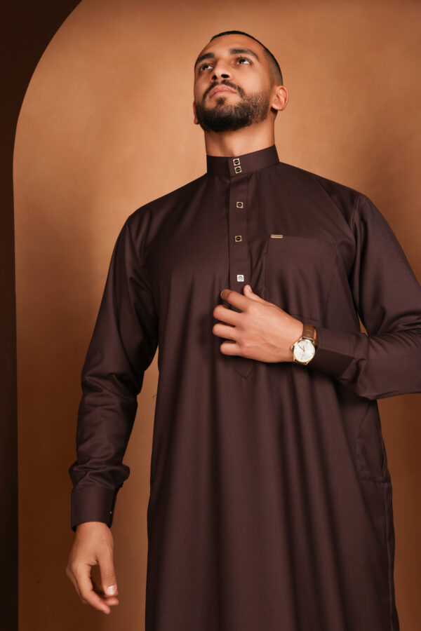 Qamis Sahal - Qamis long pour homme en brun chocolat foncé