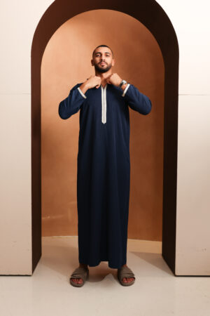 Qamis Yacoub - Qamis homme à capuche bleu marine profond - Tissu Zibda léger | Style omanais classique